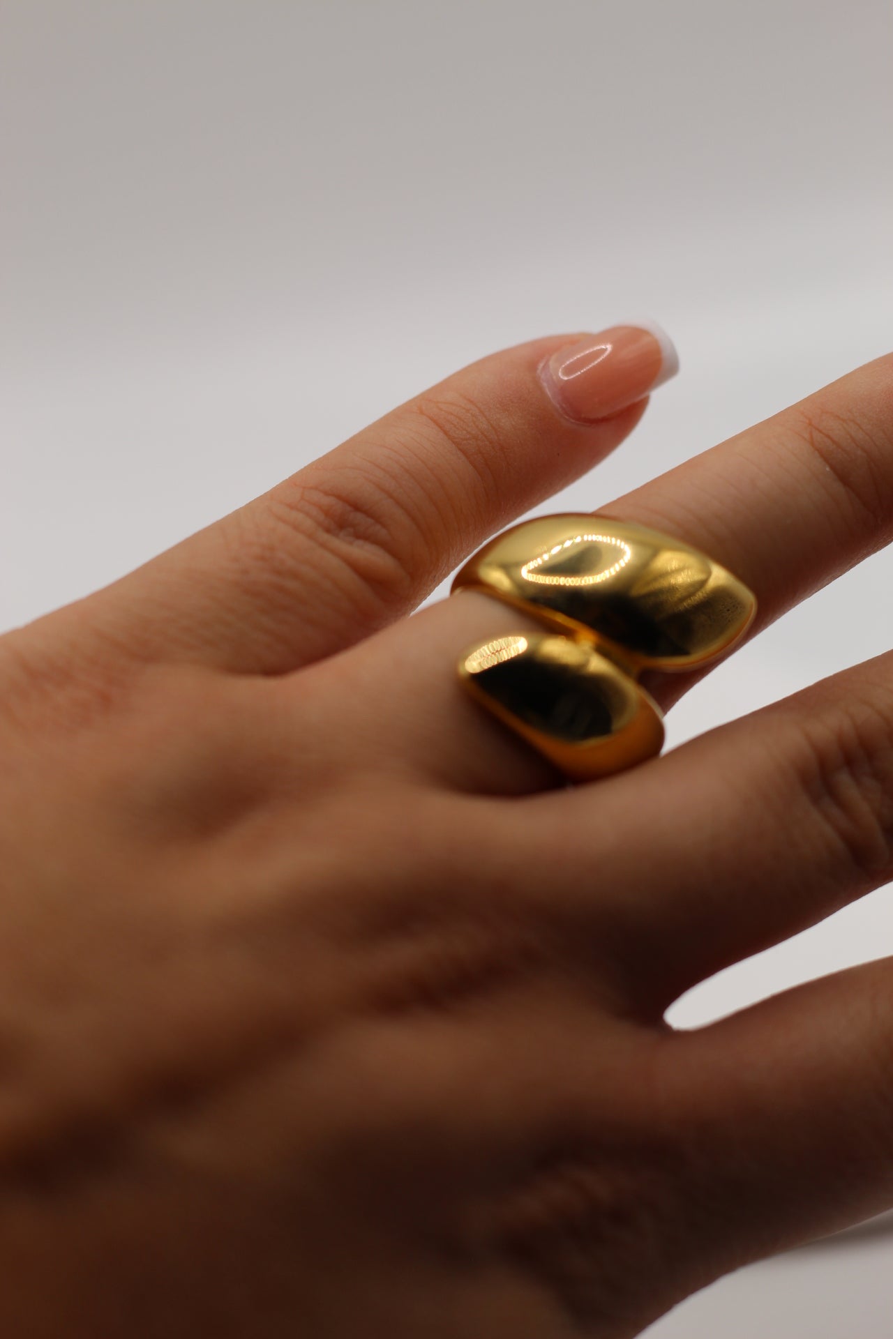 Anillo Delia