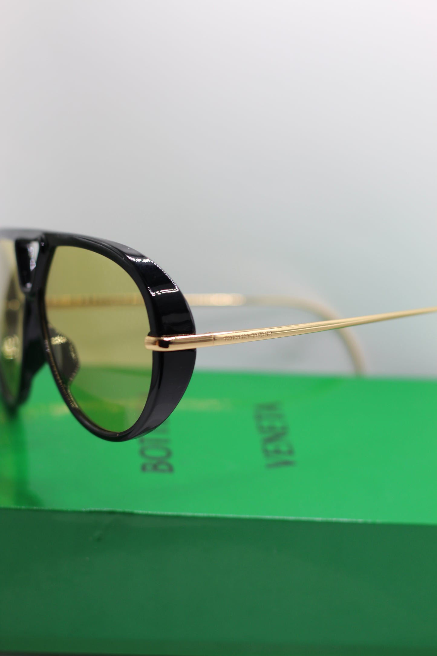 Lentes Bottega V