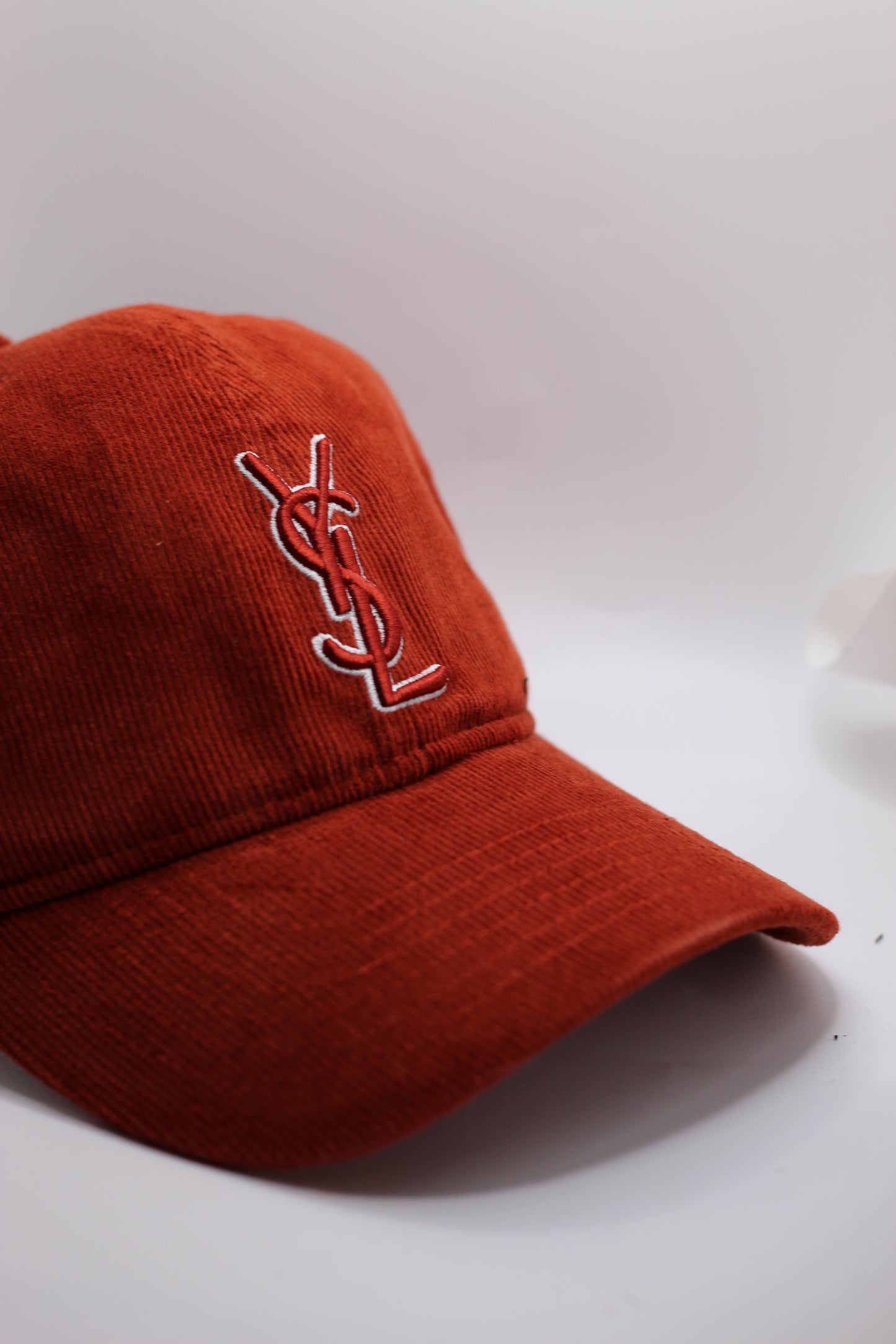 Gorra YSL