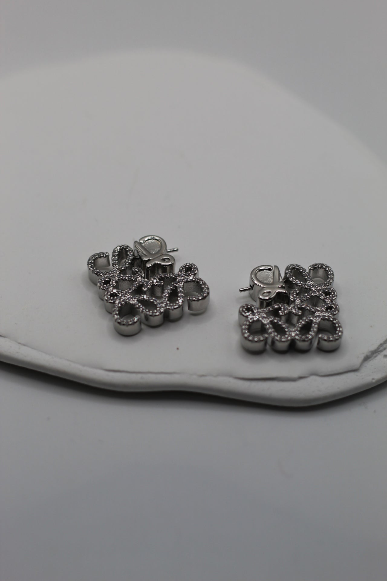 Pendientes Loe