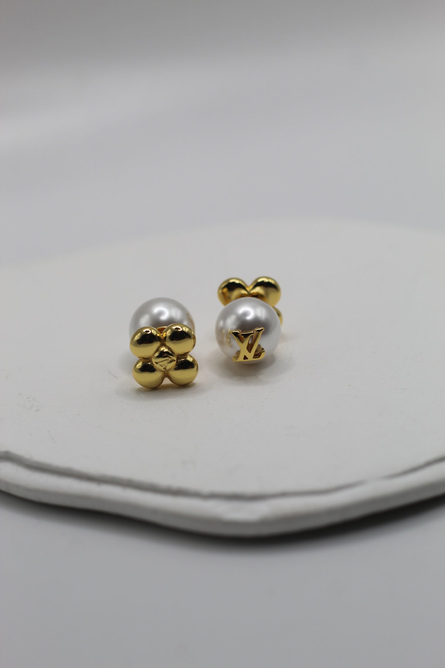 Pendientes LV