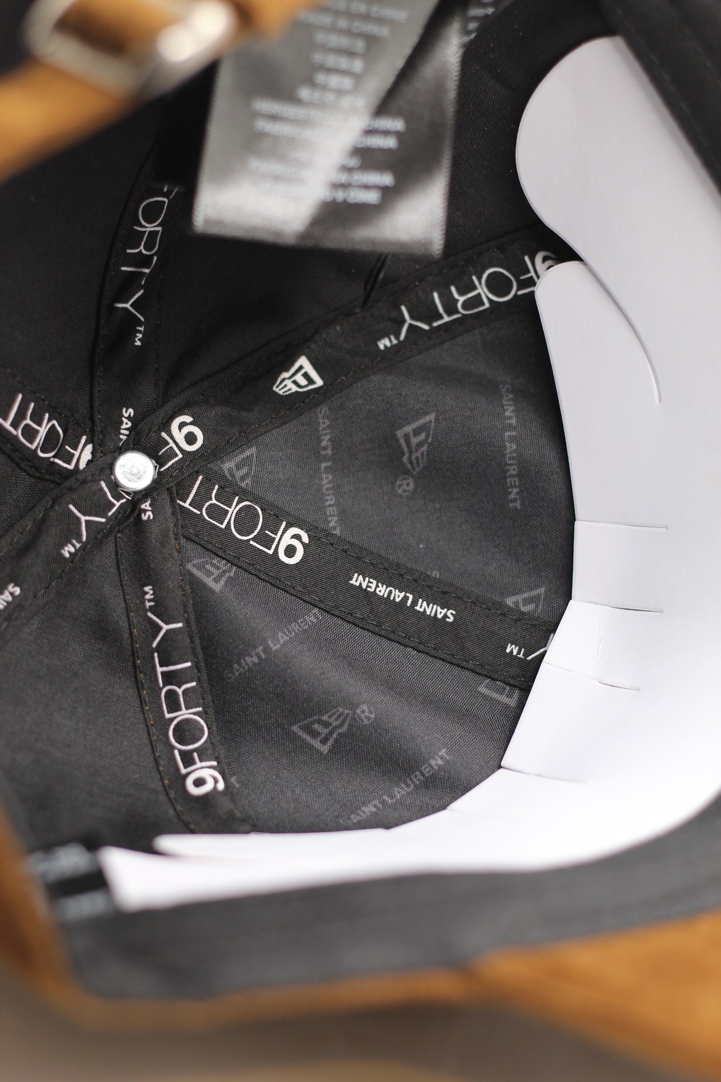 Gorra YSL