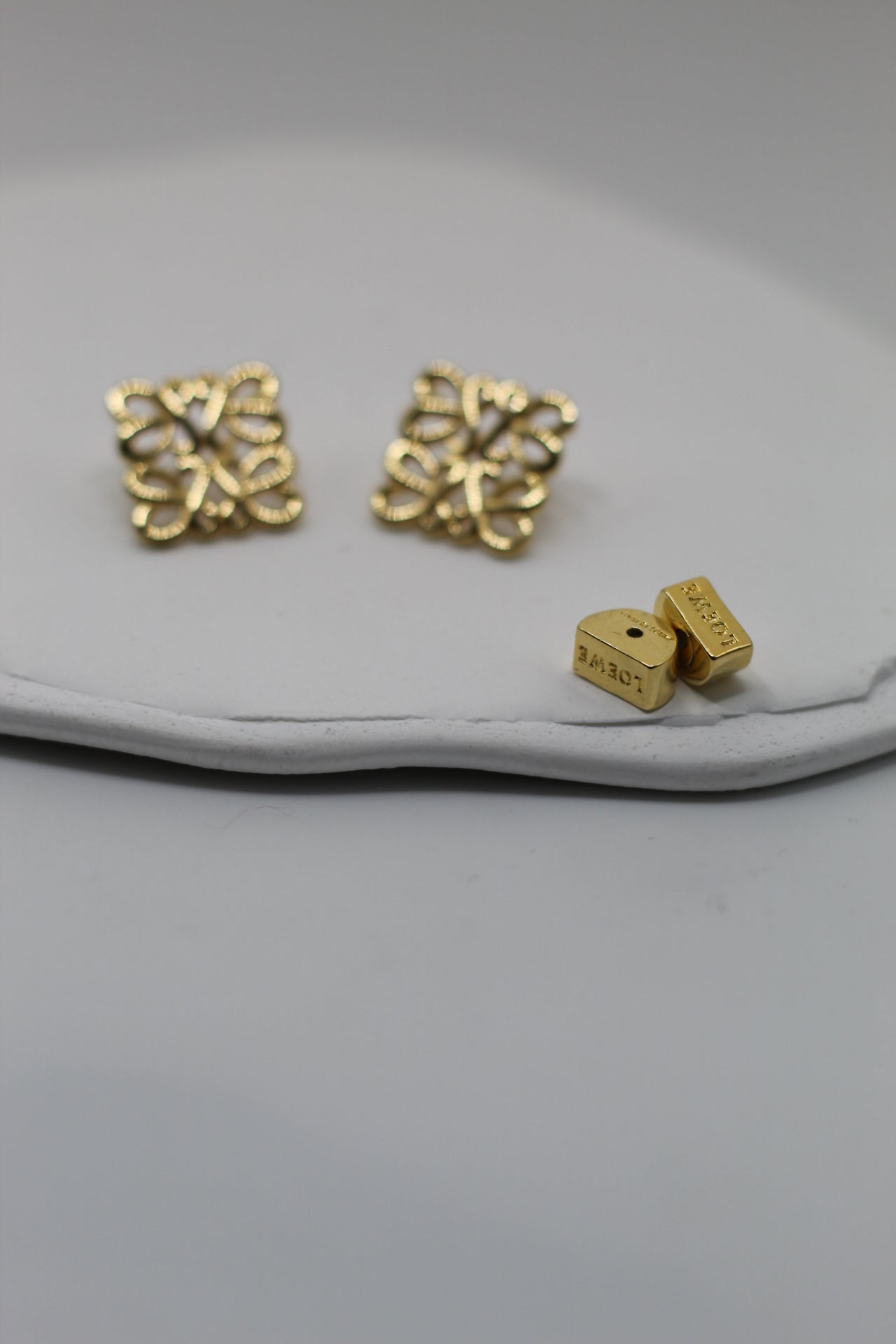 Pendientes Loe
