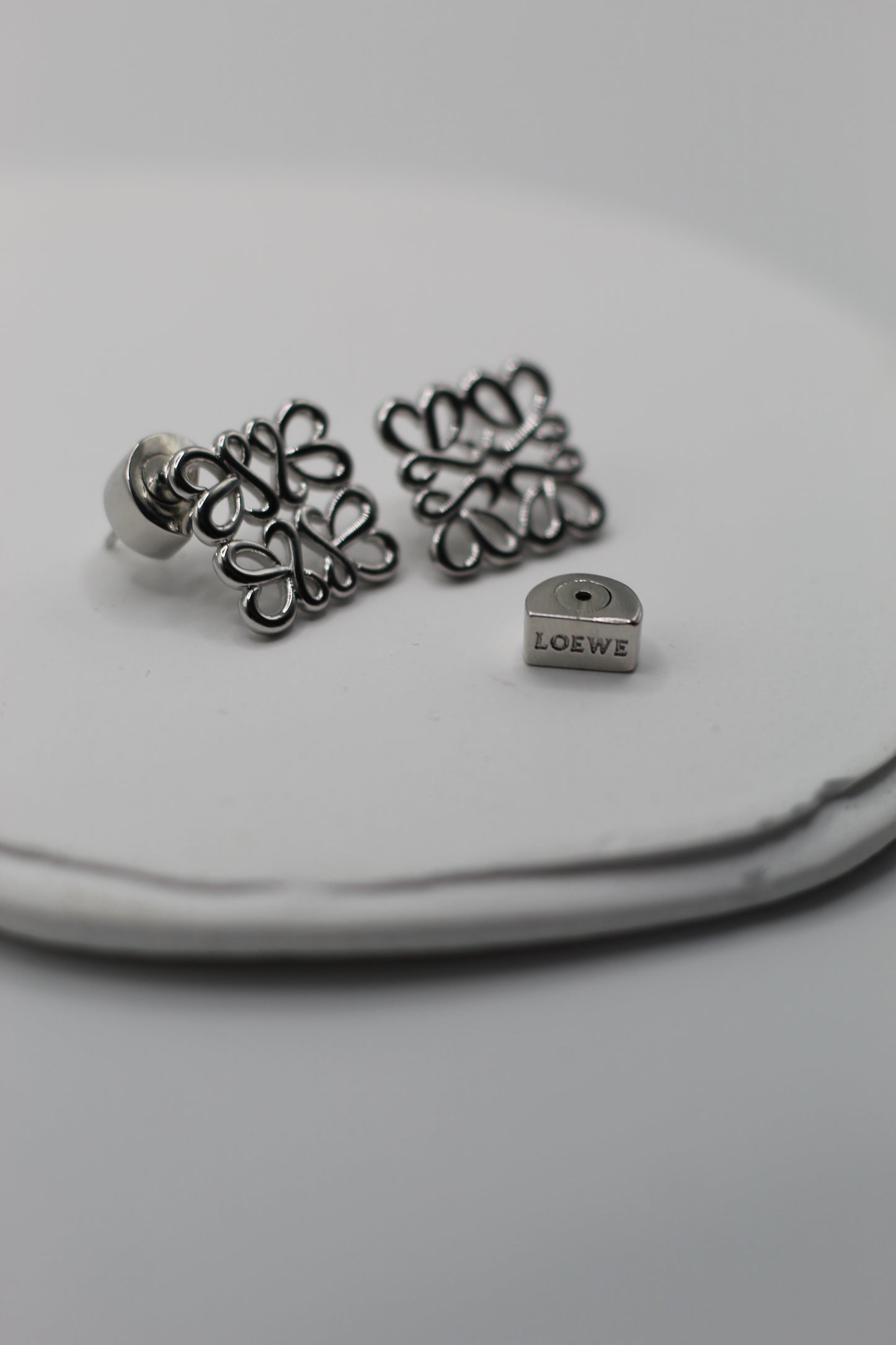 Pendientes Loe