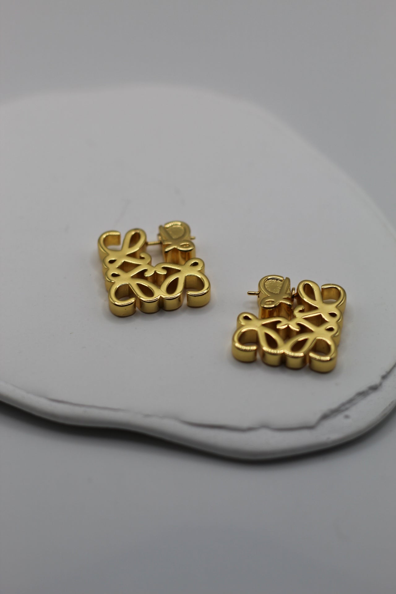 Pendientes Loe