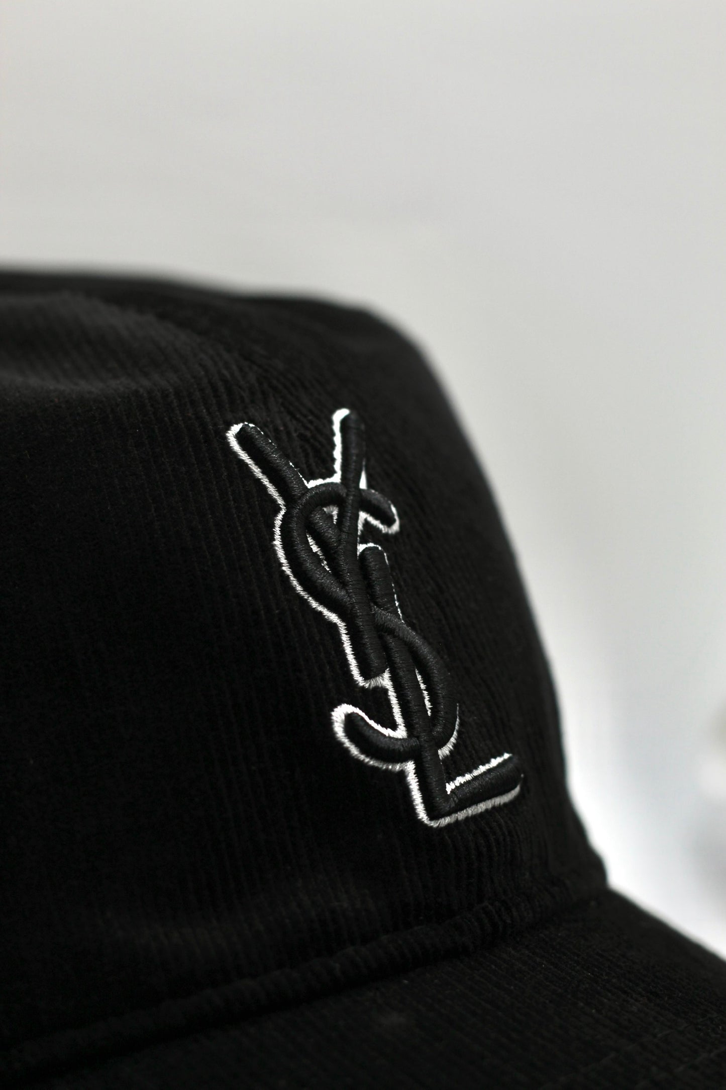Gorra YSL