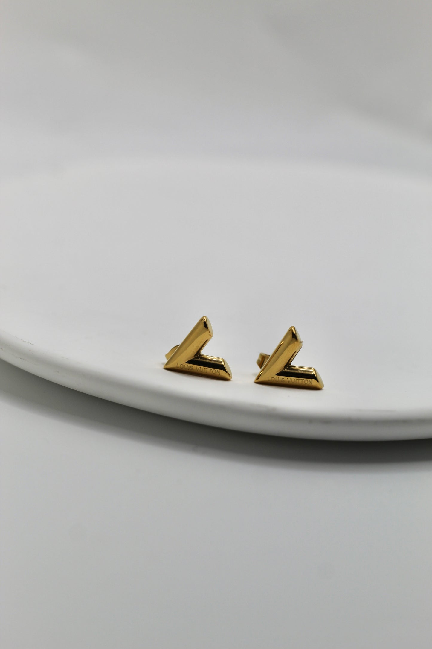 Pendientes LV