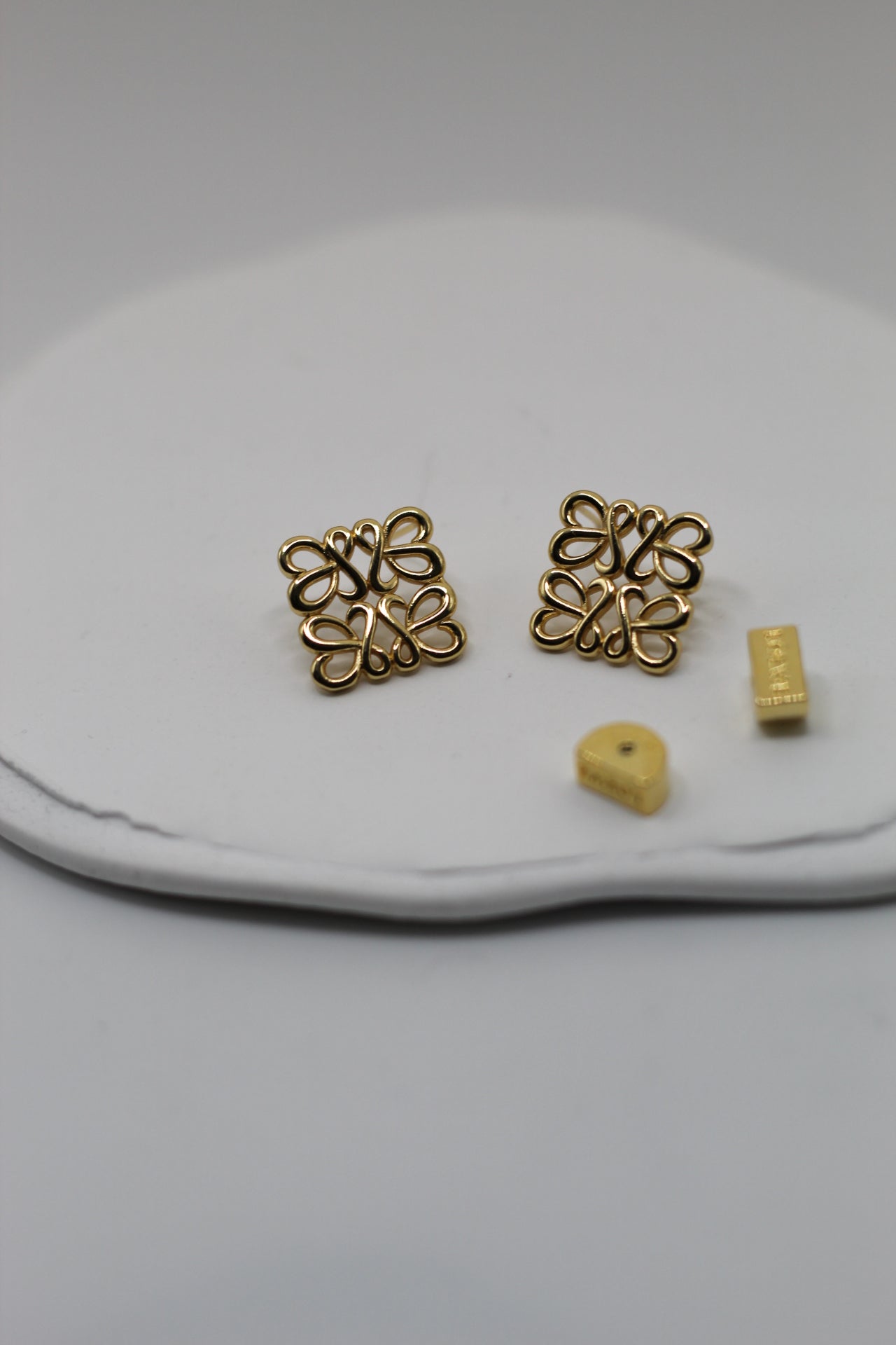 Pendientes Loe