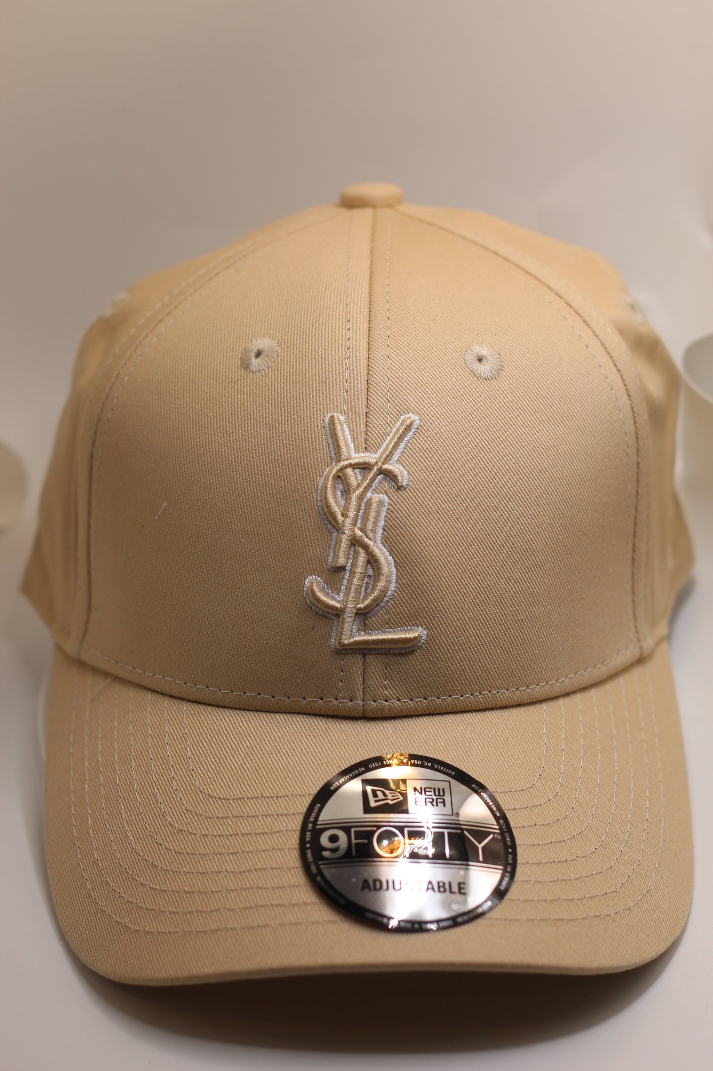 Gorra YSL