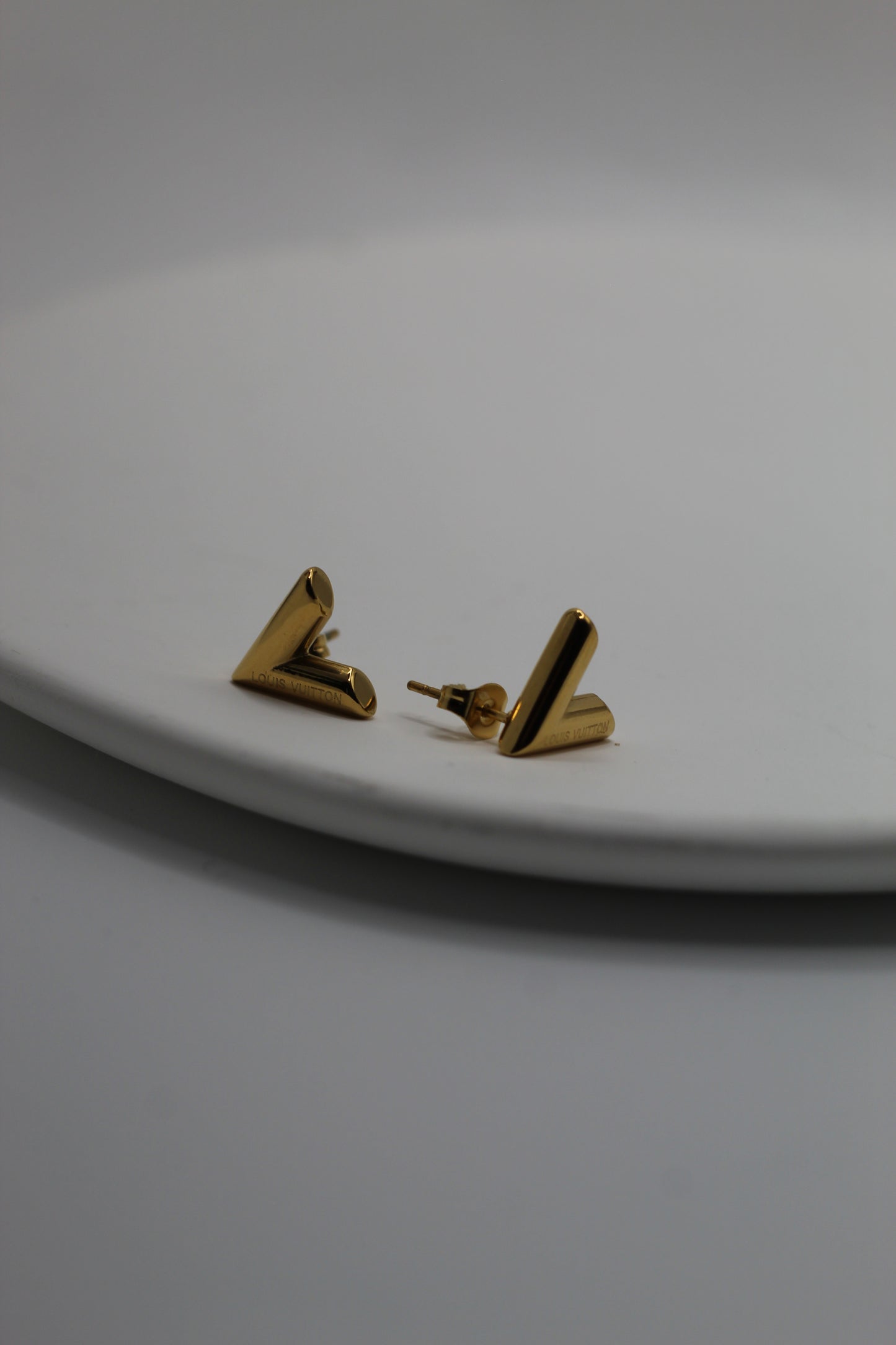 Pendientes LV