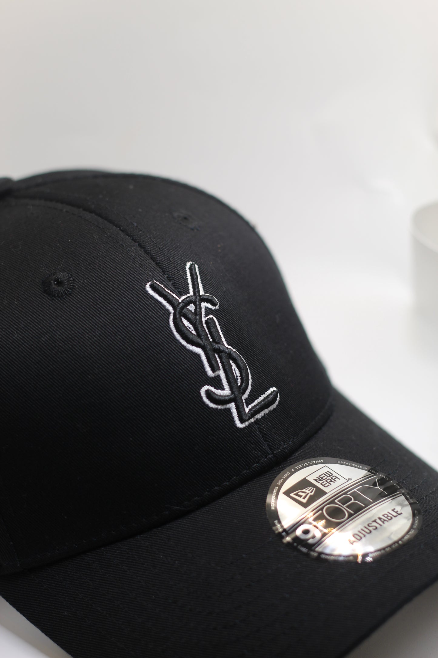 Gorra YSL