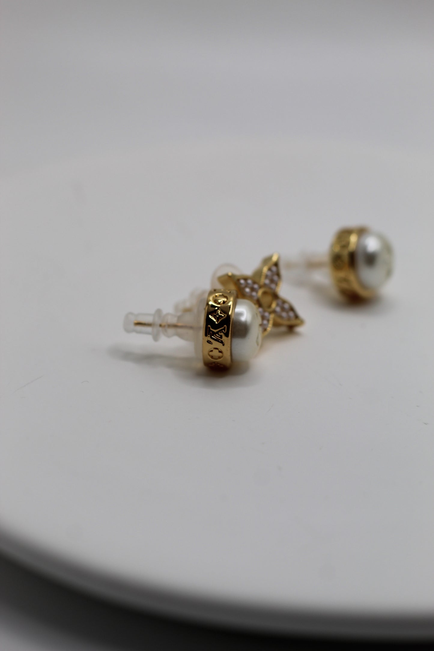 Pendientes LV
