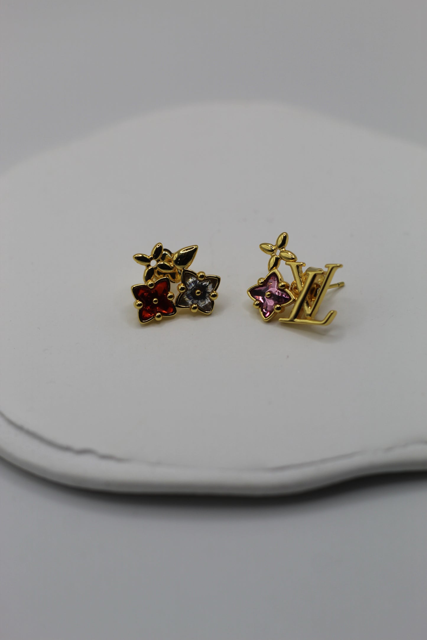 Pendientes LV