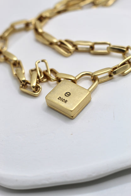 Collar D