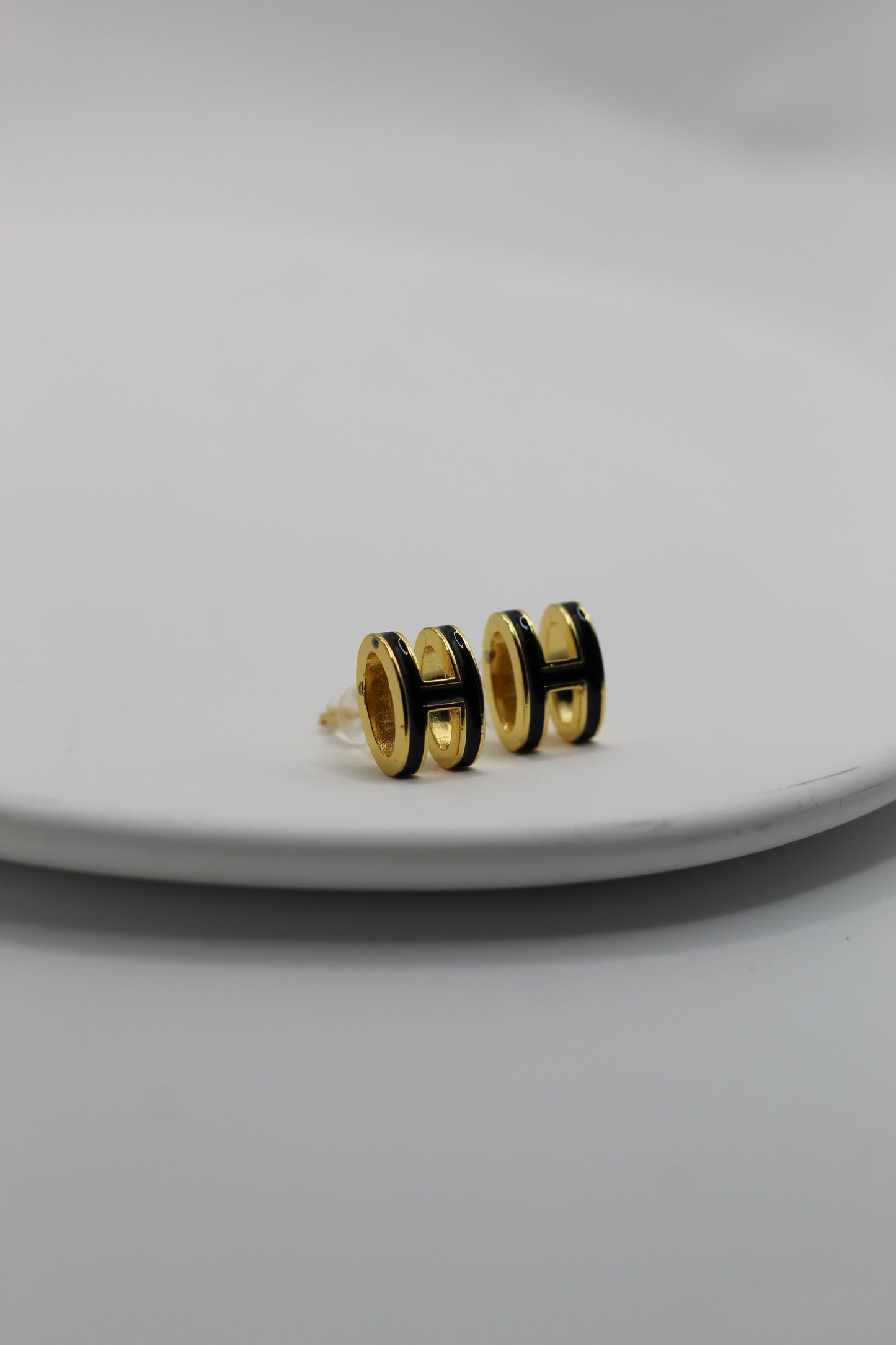 Pendientes H