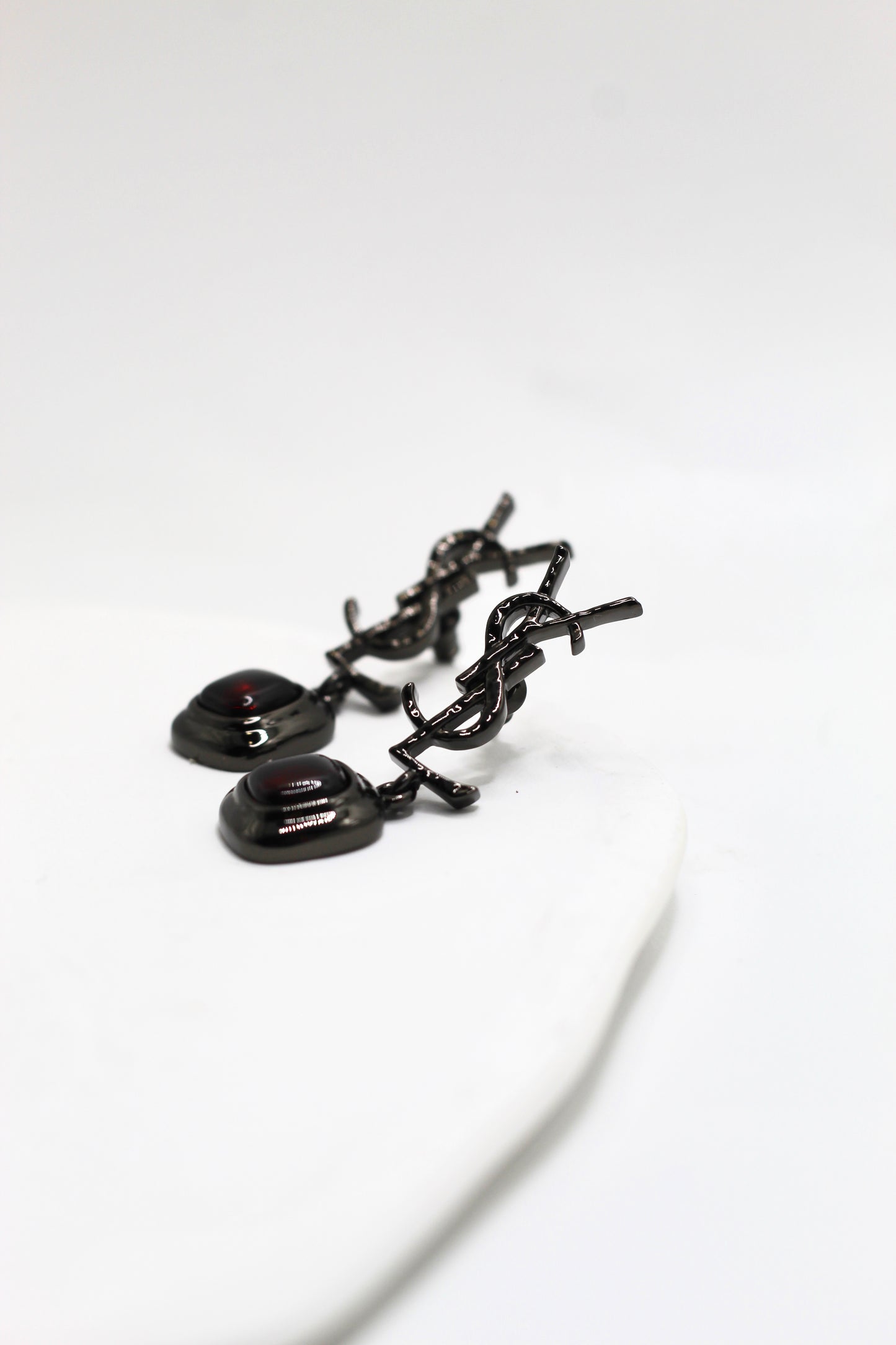Pendientes YSL