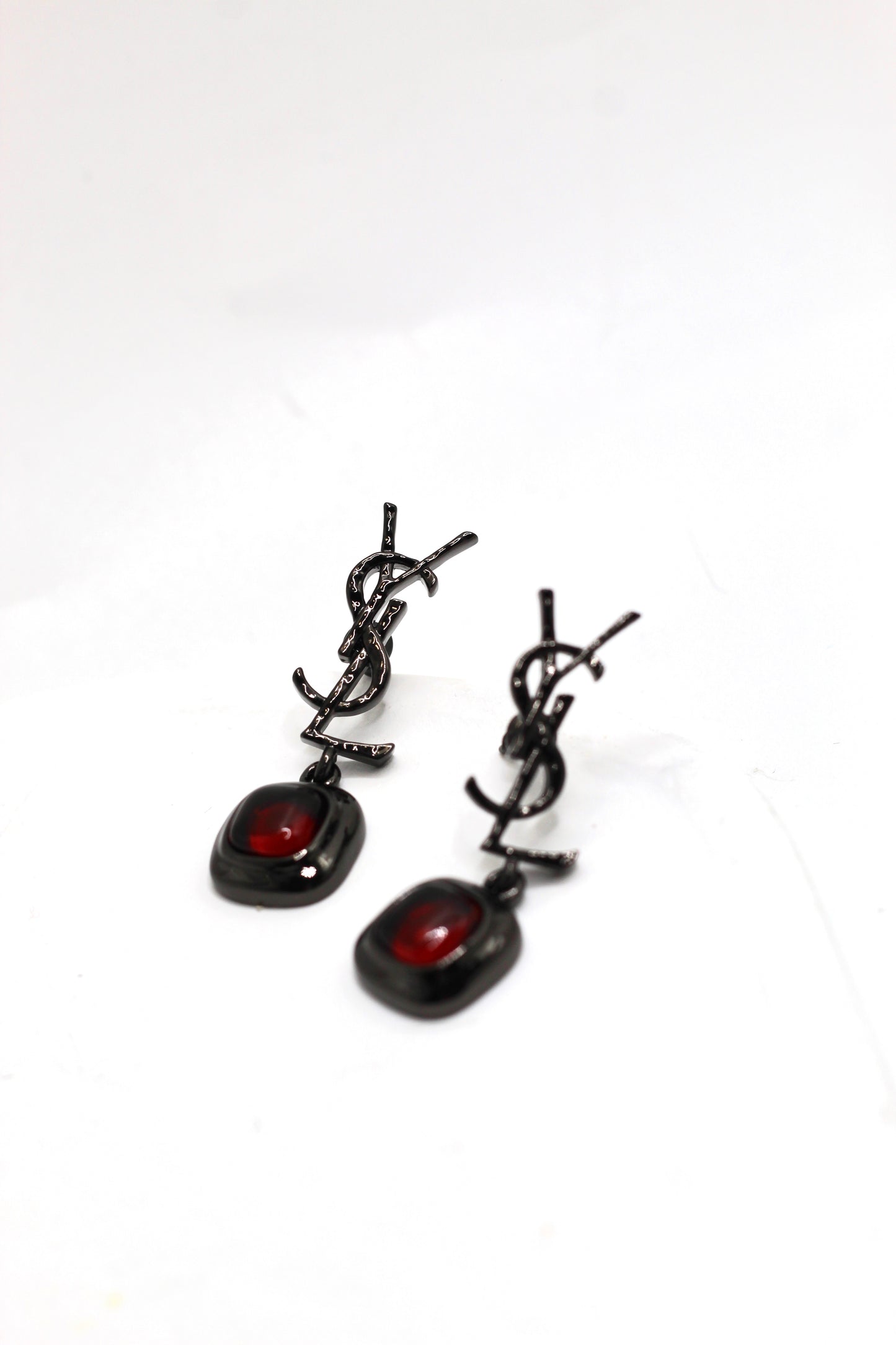 Pendientes YSL