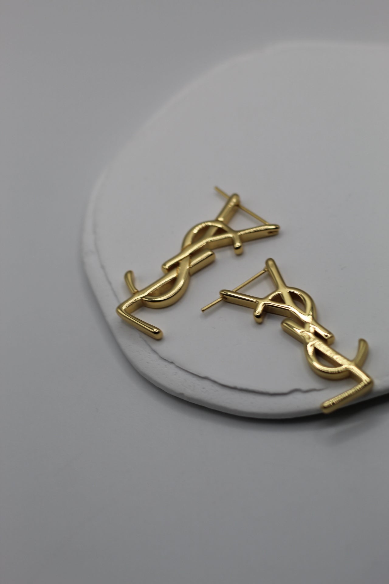 Pendientes YSL