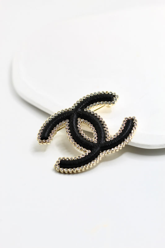 Broche Ch