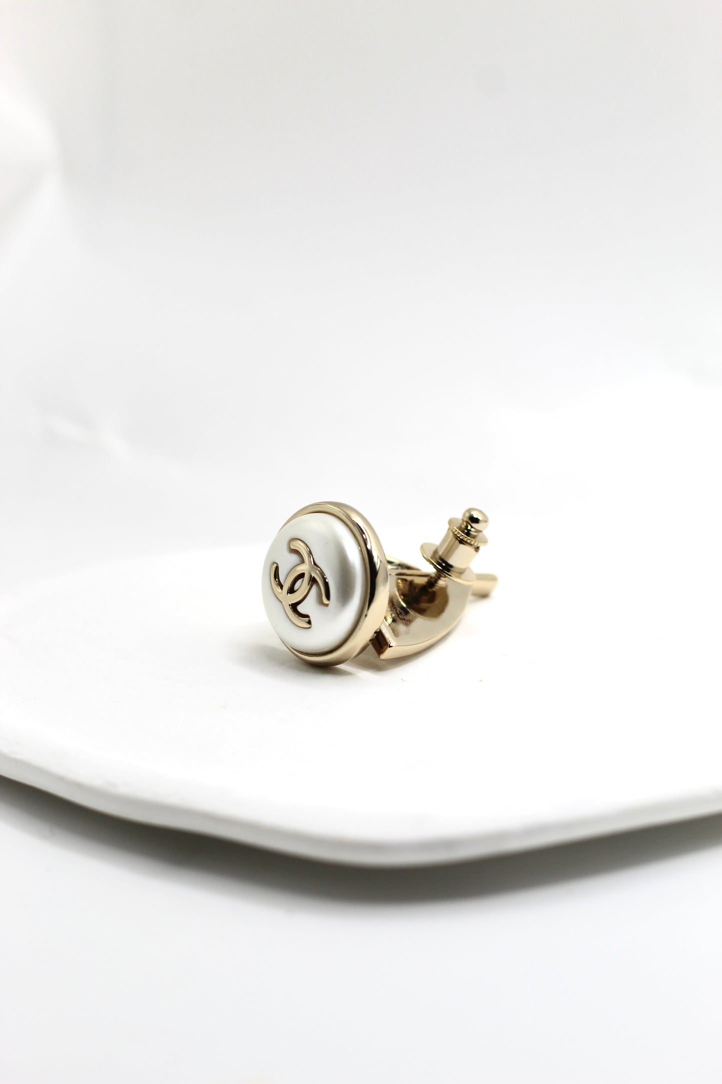 Broche Ch