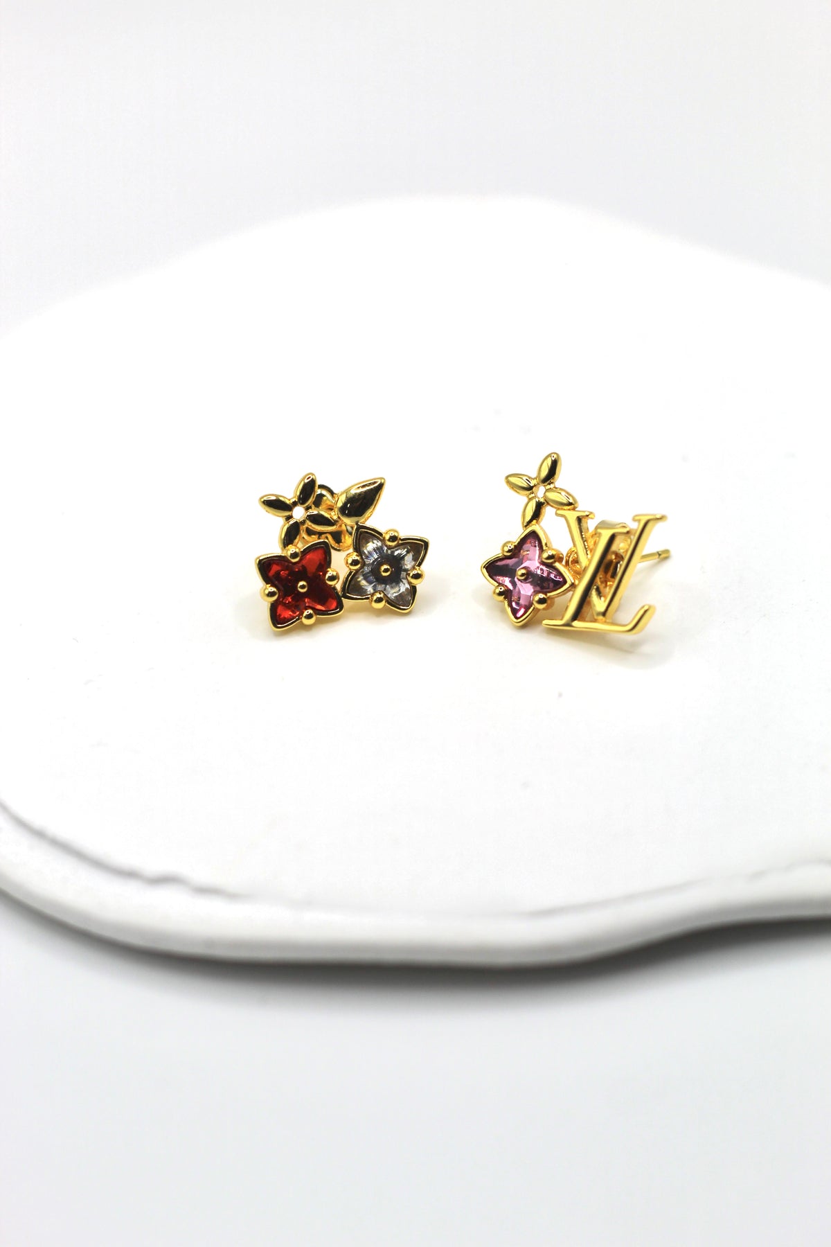 Pendientes LV
