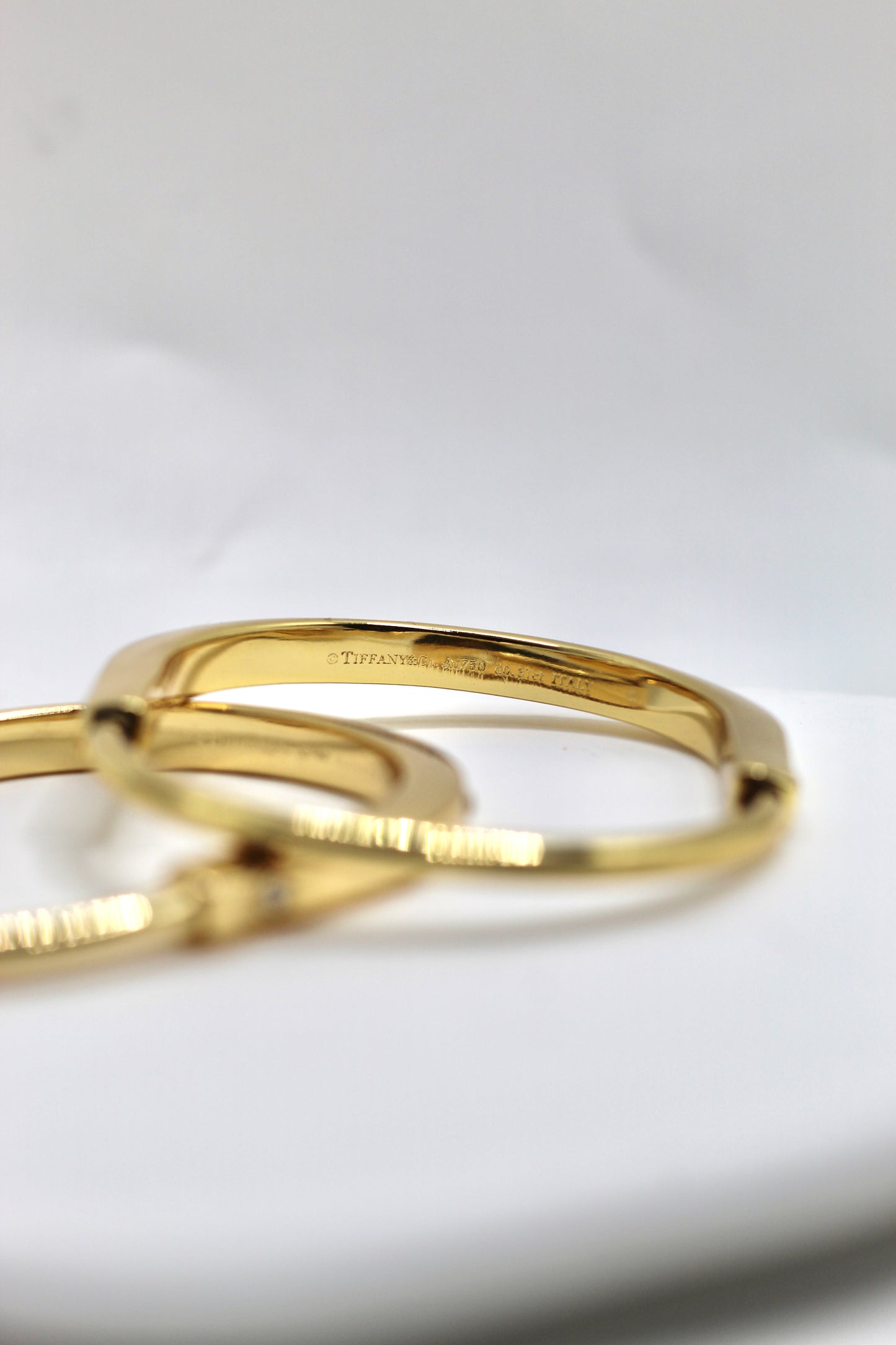 Brazalete T