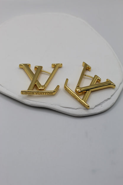 Pendientes LV