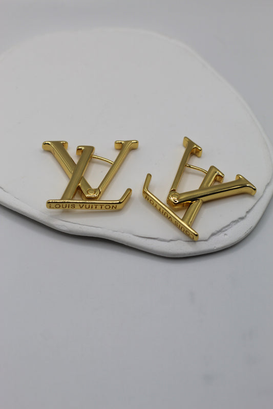 Pendientes LV