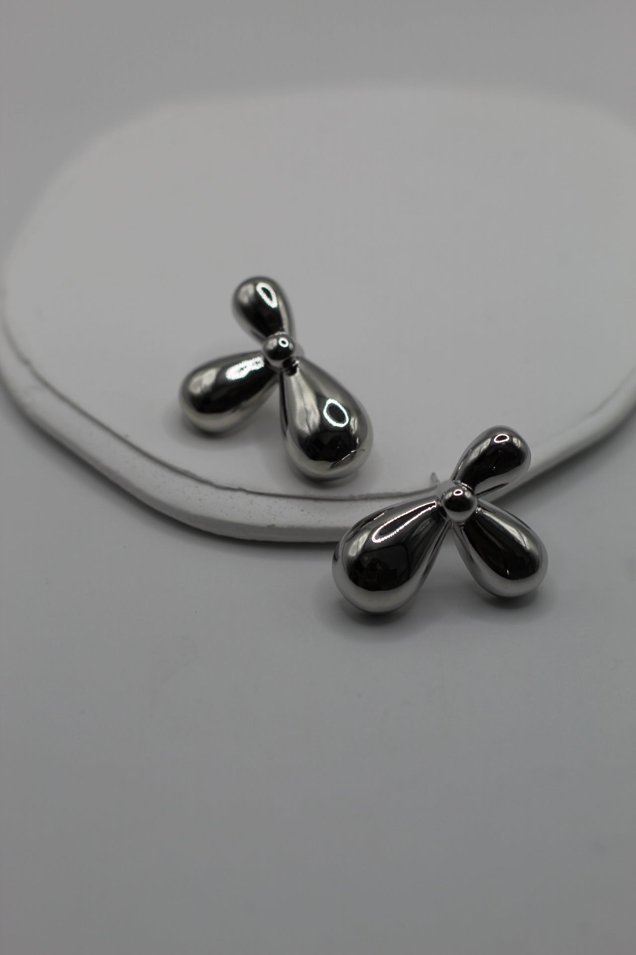 Pendientes media flor