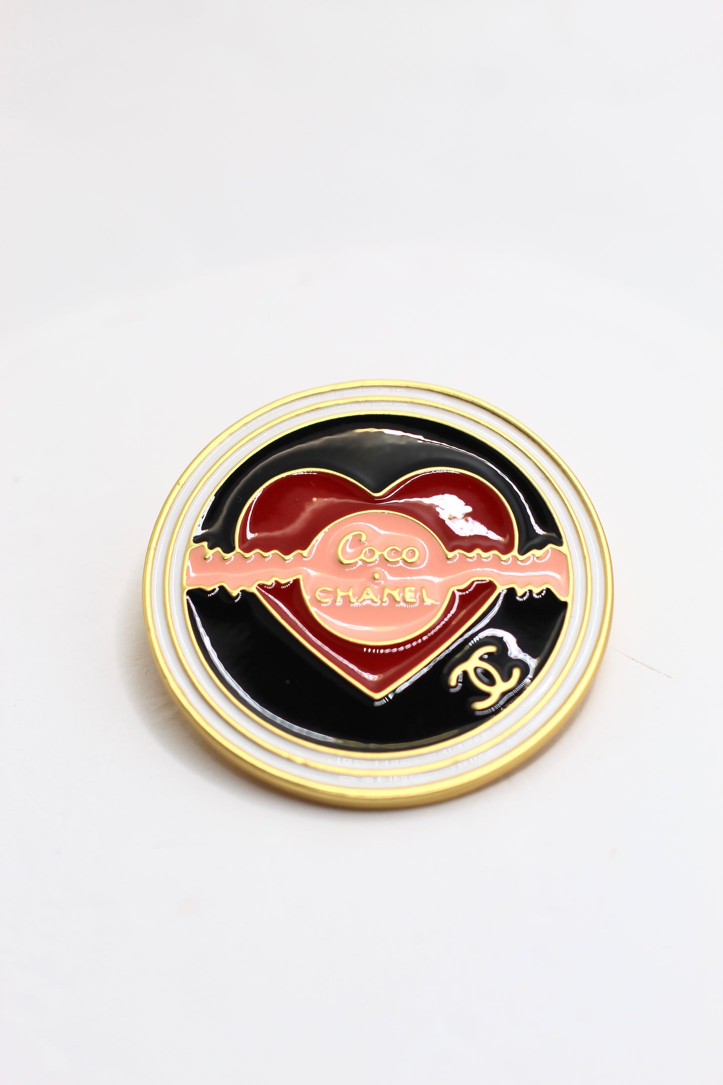 Broche Ch