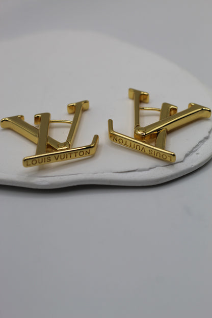 Pendientes LV