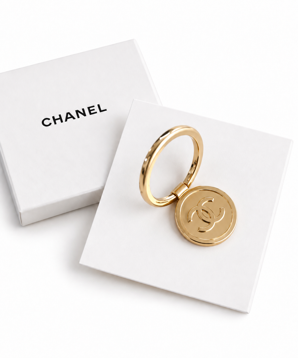 Ch’nel Gold Phone Grip Ring